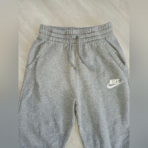 Nike Kids Heather Gray Joggers Size MEDIUM